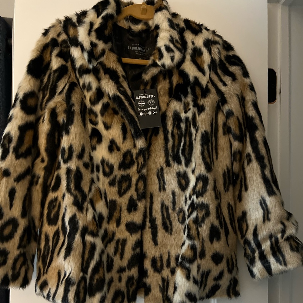 Beautiful- Fabulous Fur Coat!